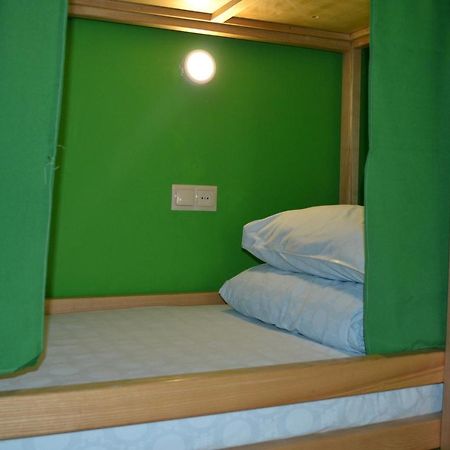 Hostel Ok Hotel Kiev Bagian luar foto