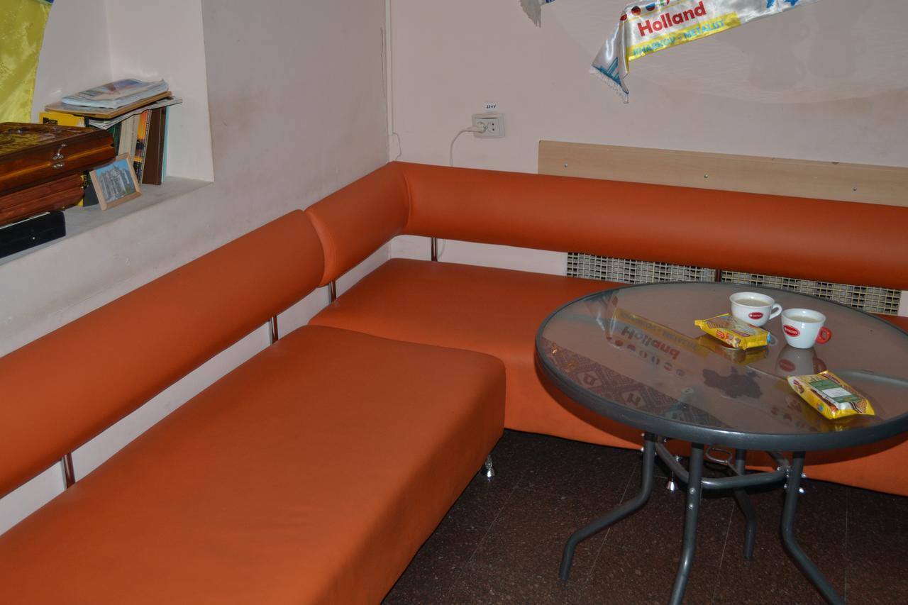 Hostel Ok Hotel Kiev Bagian luar foto